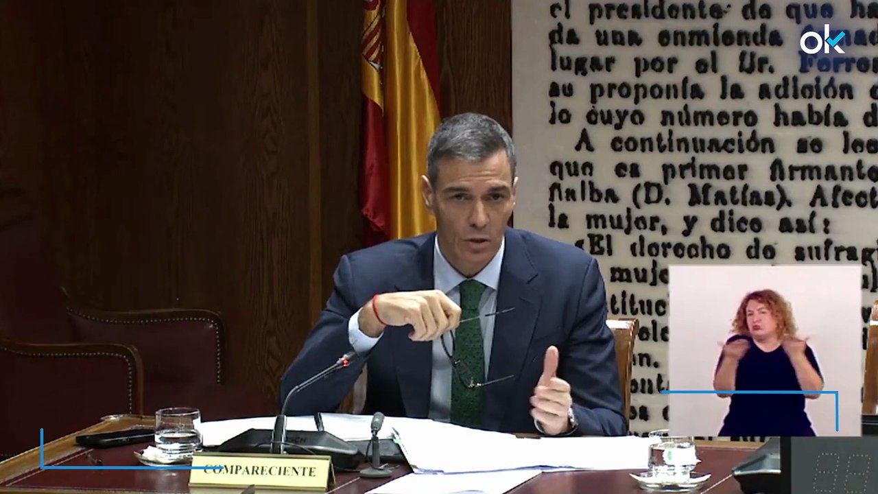 Las gafas de Christian Dior eran un truco: Sánchez lee sin ellas su mitin final en el Senado