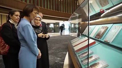 Emine Erdoğan, Almanya Başbakanı Merz’in eşiyle Millet Kütüphanesi’ni ziyaret etti