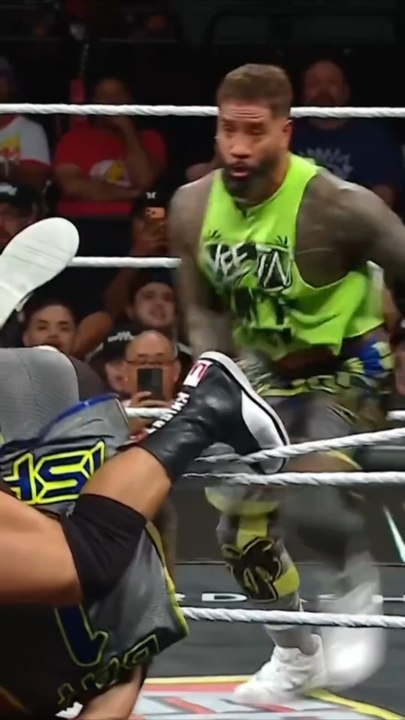 Ne regarder pas ce match #wwe #jeyuso #cmpunk #catch