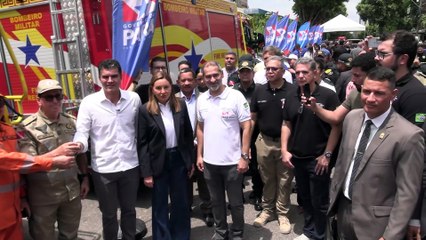 Governo entrega equipamentos para a área da segurança pública.