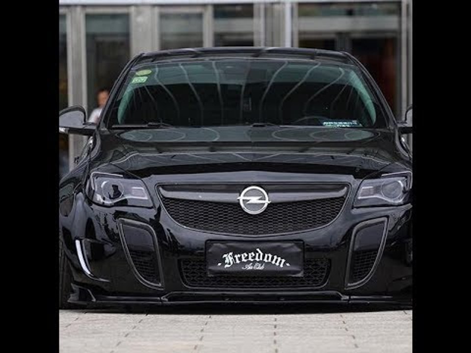 Tuning Airride im schwarzen Opel Insignia Widebody