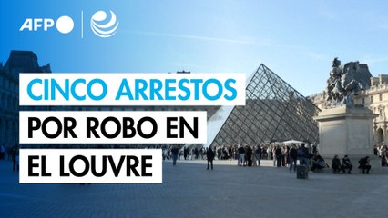 Detienen a cinco implicados en el robo del Louvre en Francia
