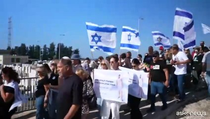 L'ostaggio israeliano Ofir sepolto per la terza volta