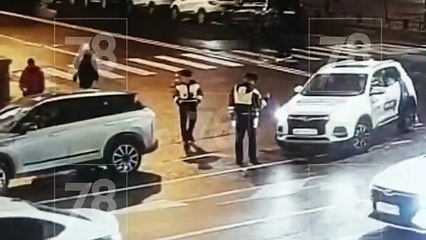 🇷🇺 In St. Petersburg, a female driver confused the pedals and injured a traffic police officer — he will likely never be able to walk again.