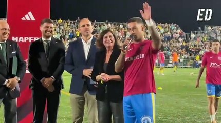 Homenaje a Sergio León antes del Palma del Río-Betis