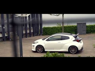 Barracuda meets Giacuzzo: Giacuzzo Toyotas WRC-Hot Hatch GR Yaris auf Dragoons by JMS