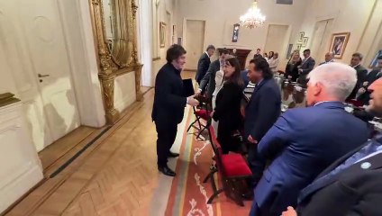 Milei saluda a los gobernadores