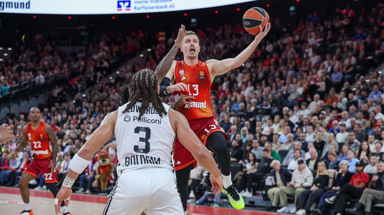 Obst läuft im Vierten heiß: Bayern schlagen Bologna beim Dinwiddie-Debüt