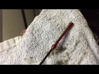 Ölmessstab / Ölpeilstab BMW 5er (G30) V8-Motor finden (analoger Ölmessstab vs. Bordcomputer)