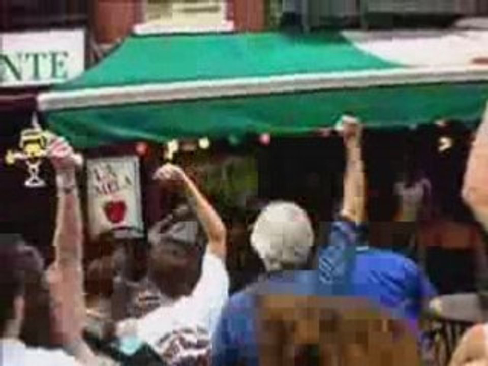 Esultanza dopo il calcio di rigore