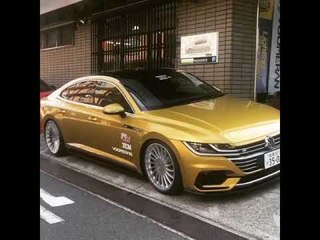 Voomeran Lower Valence Bodykit und Mehrspeichen-Radsatz am VW Arteon R-Line