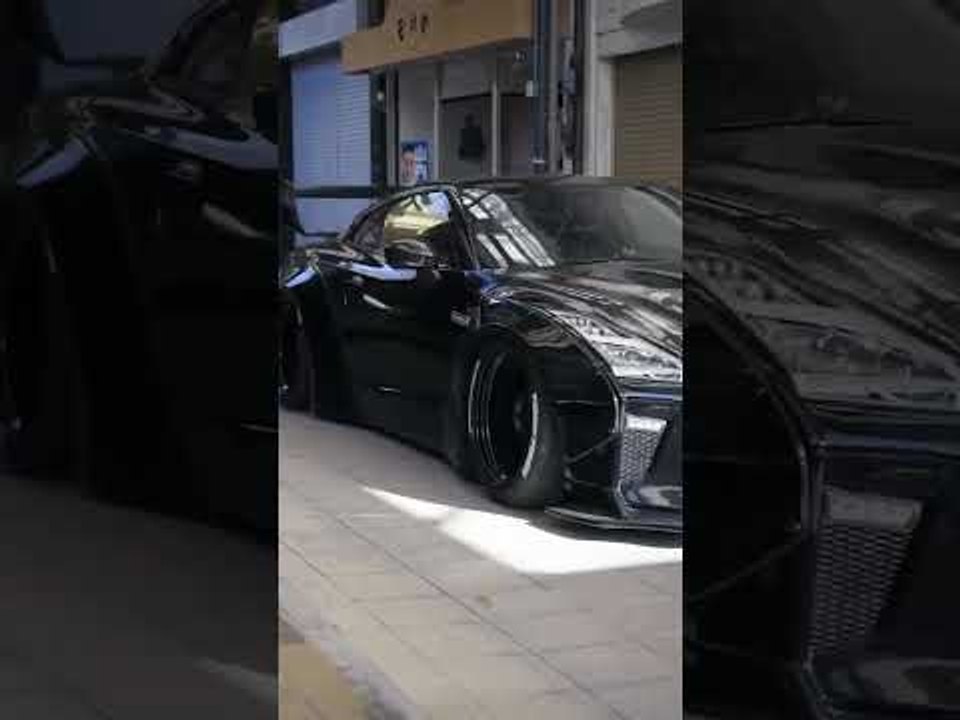 Liberty Walk LB-Silhouette WORKS GT | Nissan 35GT-RR Widebody-Kit