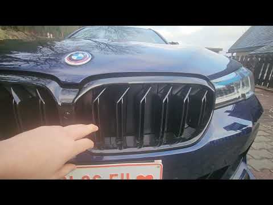 Lackieren BMW Active Shutters (Kühlerjalousie) - gesteuerte Luftführung in Glanzschwarz