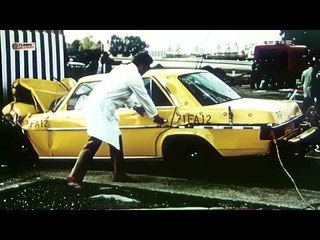 Mercedes Crashtest 1974 | expermimentelles Sicherheitsfahrzeug ESF 24 (W 116) beim Frontalaufprall