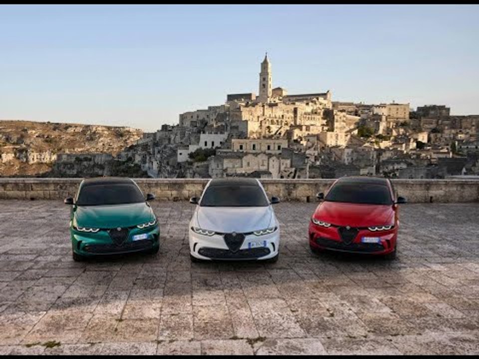 Alfa Romeo 2024 Tributo Italiano Sondereditionen: Tonale, Giulia & Stelvio in italienischem Glanz!