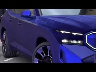 2024 BMW XM Mystique Allure | Naomi Campbell-XM in Violett zu den 77. Filmfestspielen in Cannes