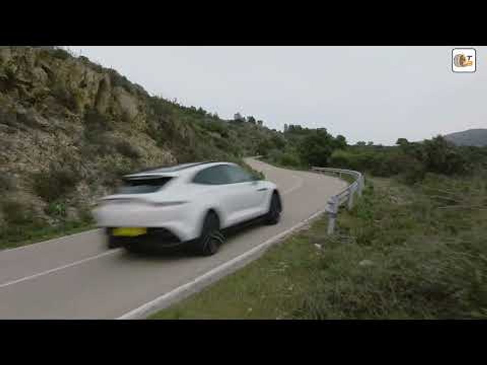 Aston Martin DBX707 in satin Neutron White | alles was Ihr wissen müsst