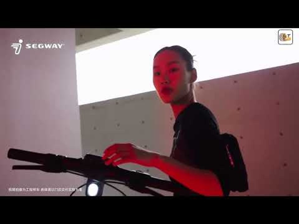 E-Scooter-King: Segway Ninebot ZT3 Pro D mit 56 km Reichweite & 1.600 Watt