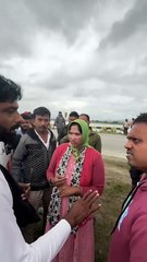 50 लाख का सोना झील में समाया! जान की बाजी लगाकर गोताखोर ईश्वर ने तलाशा बैग, ज्वैलरी पाकर खुशी से निहाल हुआ ओनर