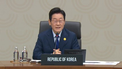 APEC 정상회의 공식 개막..."협력과 연대가 해답" / YTN