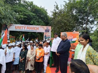 राष्ट्रीय एकता दिवस पर अलवर में निकाली गई यूनिट मार्च पदयात्रा