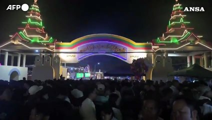I cieli del Myanmar si illuminano per la fine della stagione delle piogge