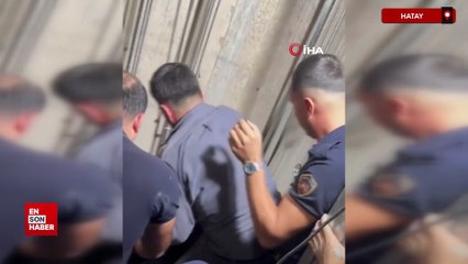 Hatay’da asansörde ayağı sıkışan vatandaşı itfaiye kurtardı
