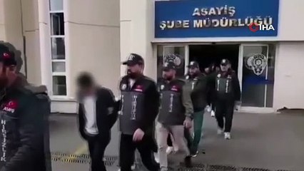 Ankara'da kuyumcu soygunu kamerada: Kaşla göz arasında gelip, soyup kaçtılar