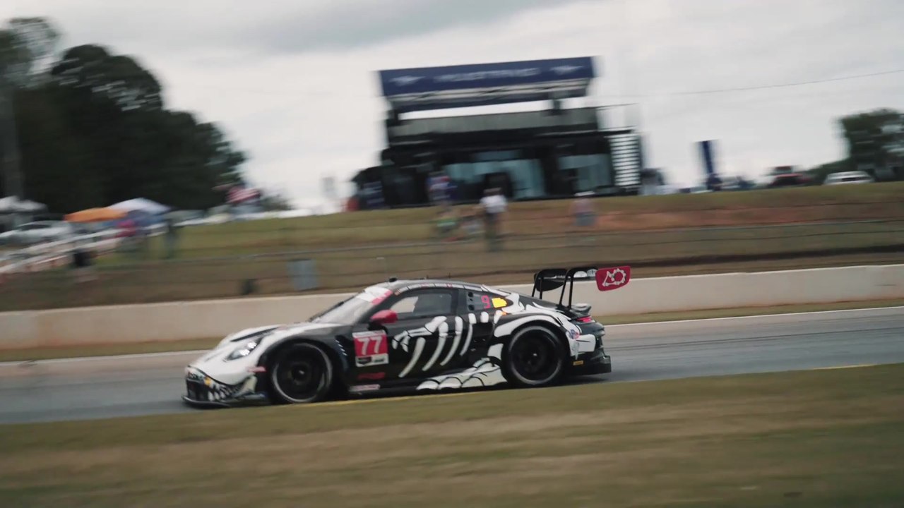 Porsche IMSA 2025 - "Rexy's" spooky skeleton outfit