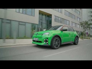 2025 Renault 5 E-Tech Electric in Techno-Grün | Detailshooting vom Stromer im Retrodesign