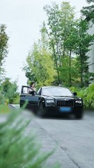 After work, waitress saved injured man, not knowing he was her boss who later loved and spoiled her!