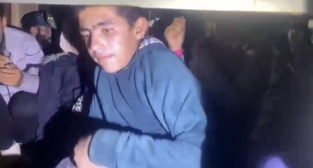 Durdurulan 2 araçtan 38 kaçak göçmen çıktı; 2 tutuklama