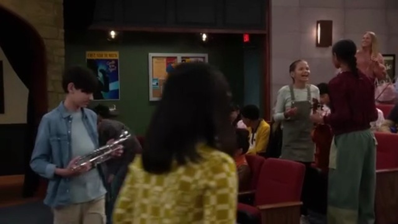 Vampirina: Teenage Vampire Trailer OV