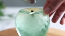 Glass apple cutting
