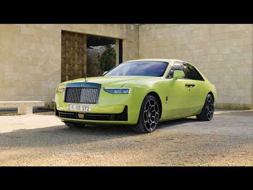 2025 Rolls-Royce Black Badge Ghost Series II – Idealist in Valdivian Lime
