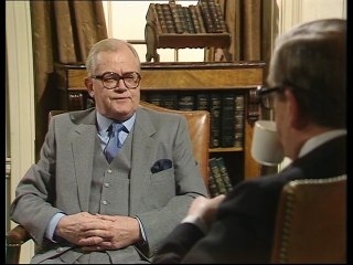 Yes Minister - S03E05 - The Bed of Nails