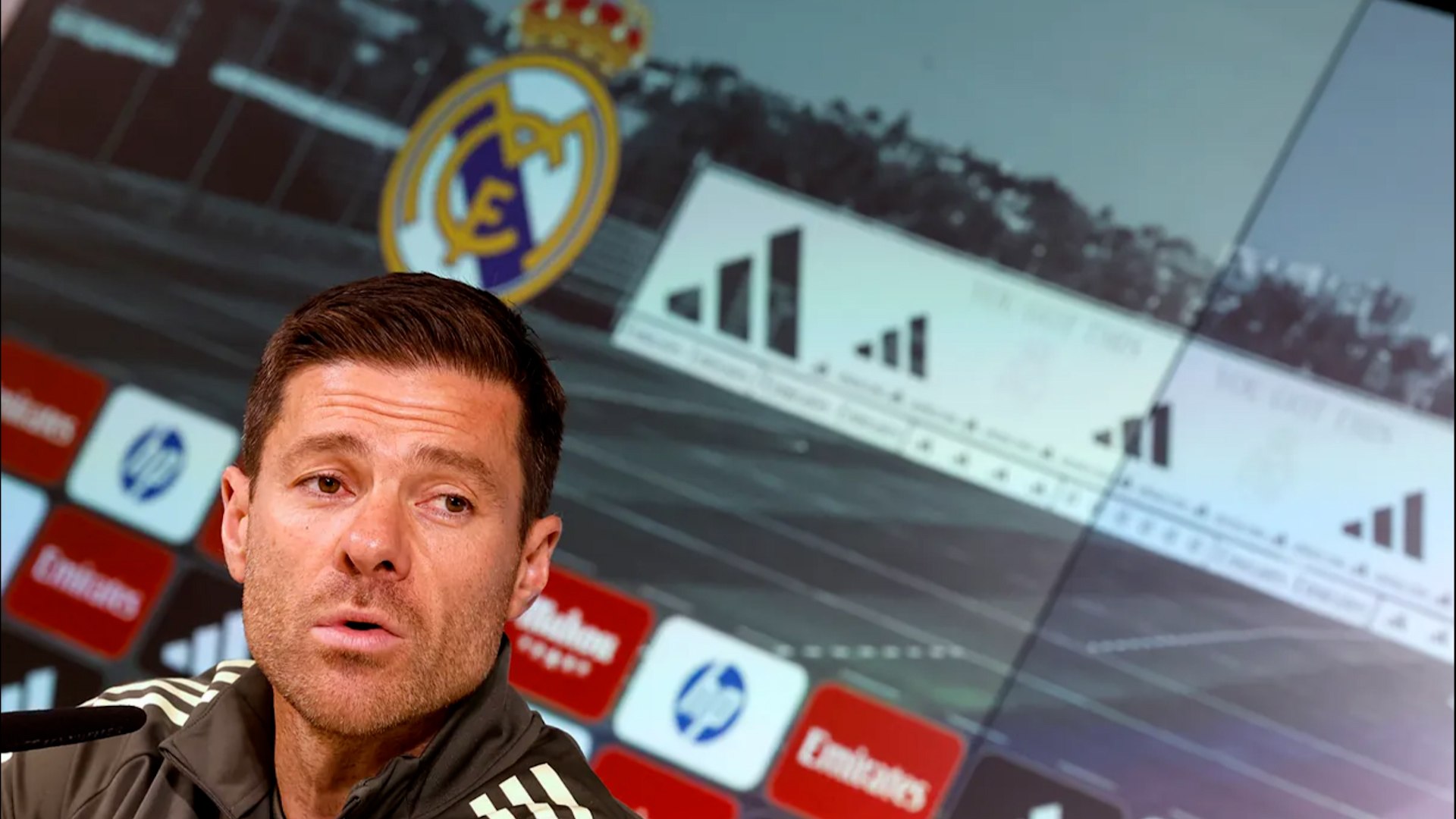 Xabi Alonso zanja el tema Vinícius: "No habrá represalia"