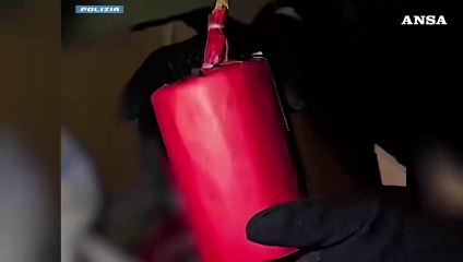 Droga e ordigni artigianali in pizzeria, arrestato nel Milanese