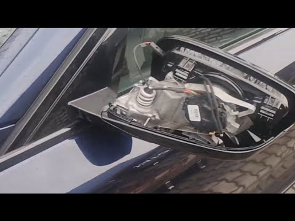 BMW 5er G30/G31 Außenspiegel zerlegen & Unterteil tauschen – so einfach ist es nicht!