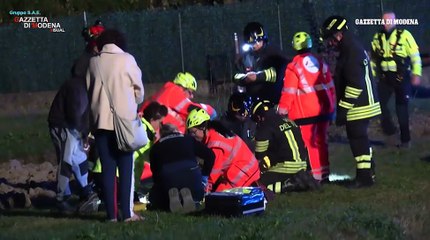 Scontro tra un'auto e un trattore sulla Carpi-Ravarino: tre feriti, un 22enne trasportato all'ospedale dall'elisoccorso