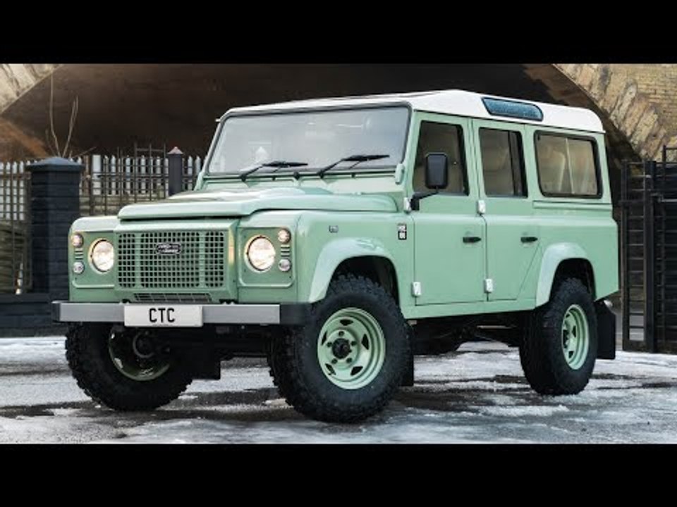 Land Rover Defender Heritage 110 | limited Edition in Grassmere-Grün