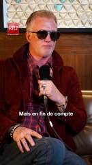 Josh Homme dans les catacombes : une sérénité au cœur de l'obscurité