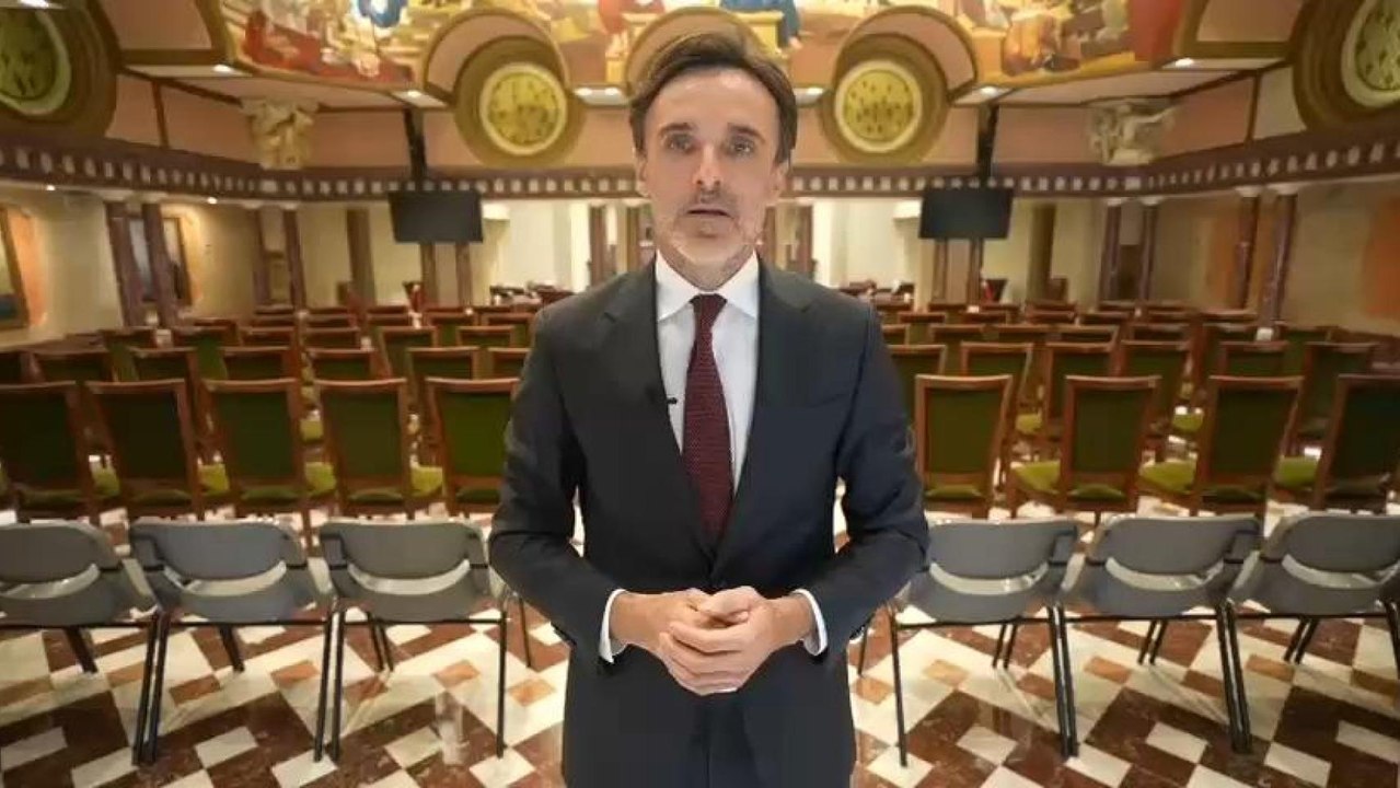 El consejero de Fomento e Infraestructuras, Jorge García Montoro, este viernes, en la Asamblea Regional.