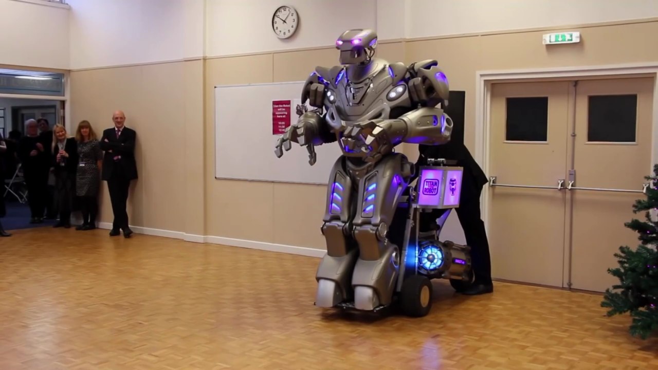 ANIMATION ROBOT TITAN : Apportez une dimension FUTURISTE à vos ÉVÉNEMENTS B2B