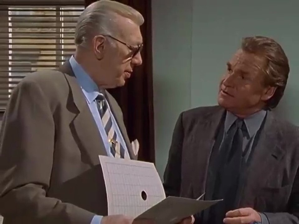 Derrick - Folge 273 - Die Nächte des Kaplans