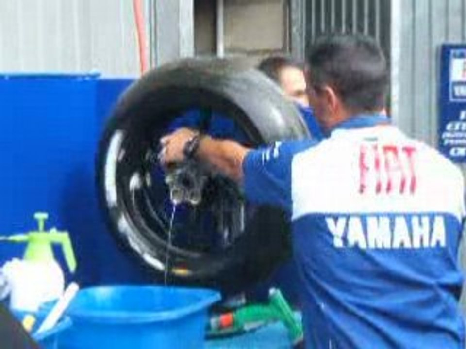 Le Mans 2008 pneu Lorenzo officiel YAMAHA