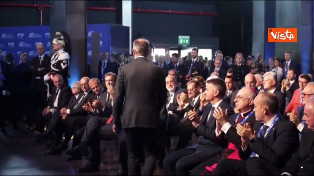 Mattarella lascia il Terminal 5 di Fiumicino dopo la cerimonia per il 65esimo dello scalo