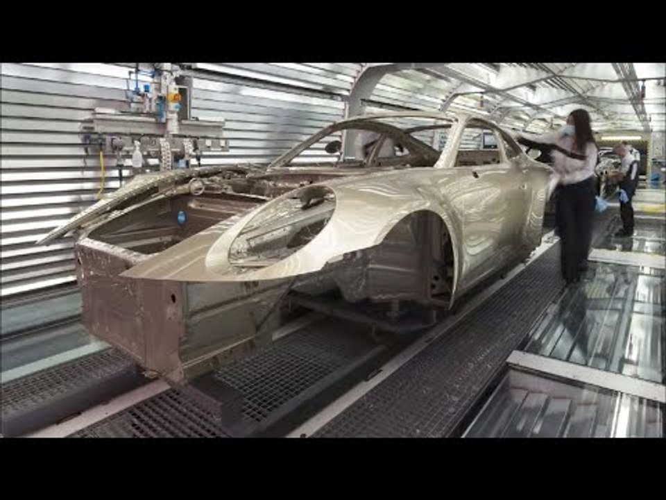 2022 porsche 911 gt3: exklusive lackierung & produktion hautnah im zeitraffer