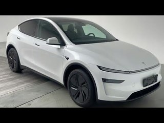 2025 Tesla Model Y: Das meistverkaufte SUV der Welt im Detail!