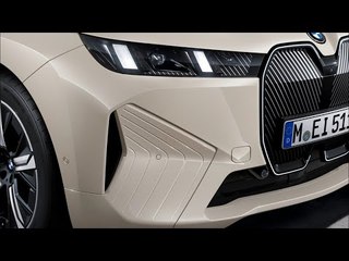 Dune Grey metallic BMW iX xDrive45 (2026) | Luxus, Reichweite & Technik-Update!